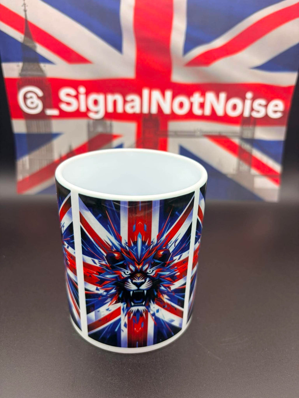 Union Jack Lion mug - 11oz